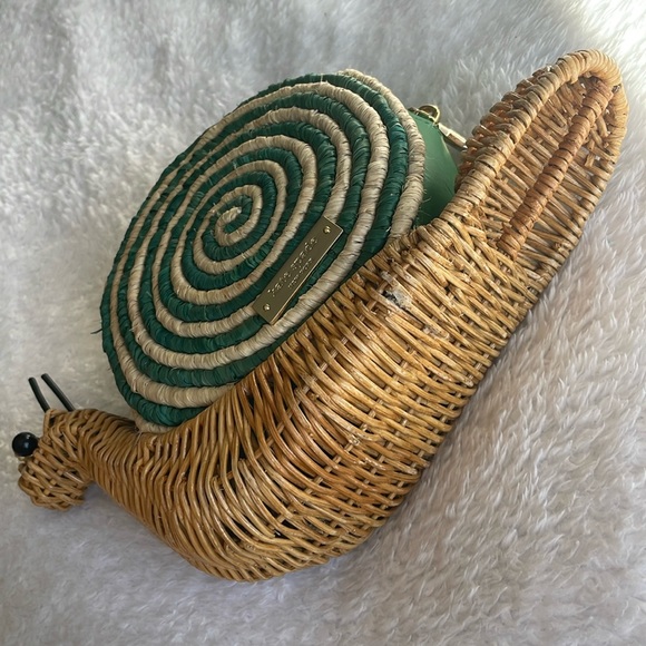 KATE SPADE NEW YORK Spring Forward Wicker Snail Clutch Crossbody Bag - Picture 5 of 9